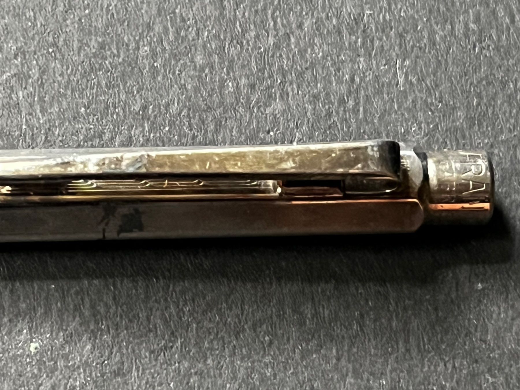 Caran D'Ache Bleistifte, Farbstifte & Kreide: Caran d’Ache Ecridor Minenhalter - Chevron, versilbert SCHL. – Gebraucht aus Zürich von FV.vintage 2
