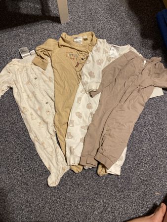 4 mal H&M baby Pyjama 68