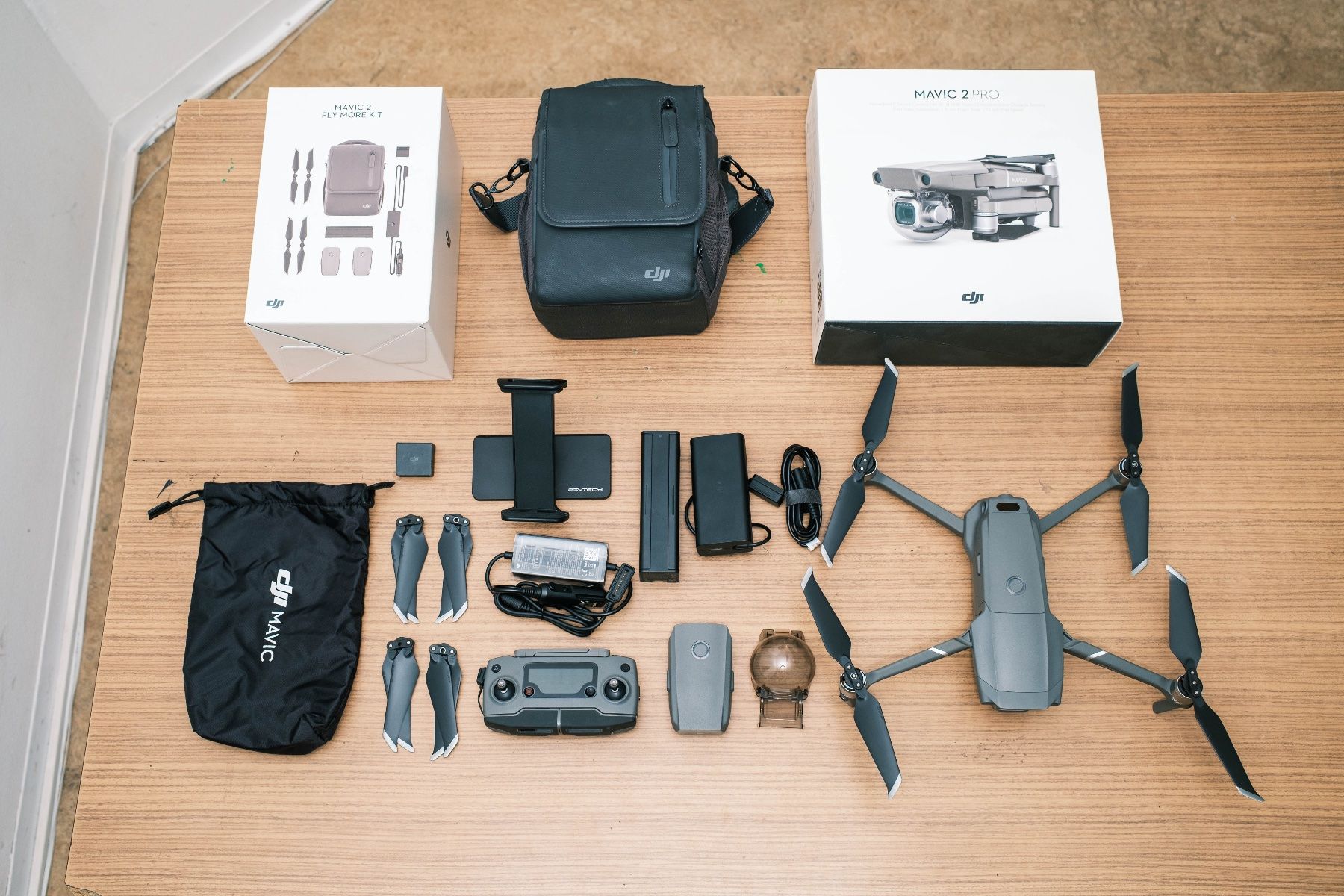 DJI Modellismo RC: DJI Mavic 2 Pro mit Fly More Kit, 2 Akkus & Tablet-Halterung – Usato da Luzern venduto da PawelS