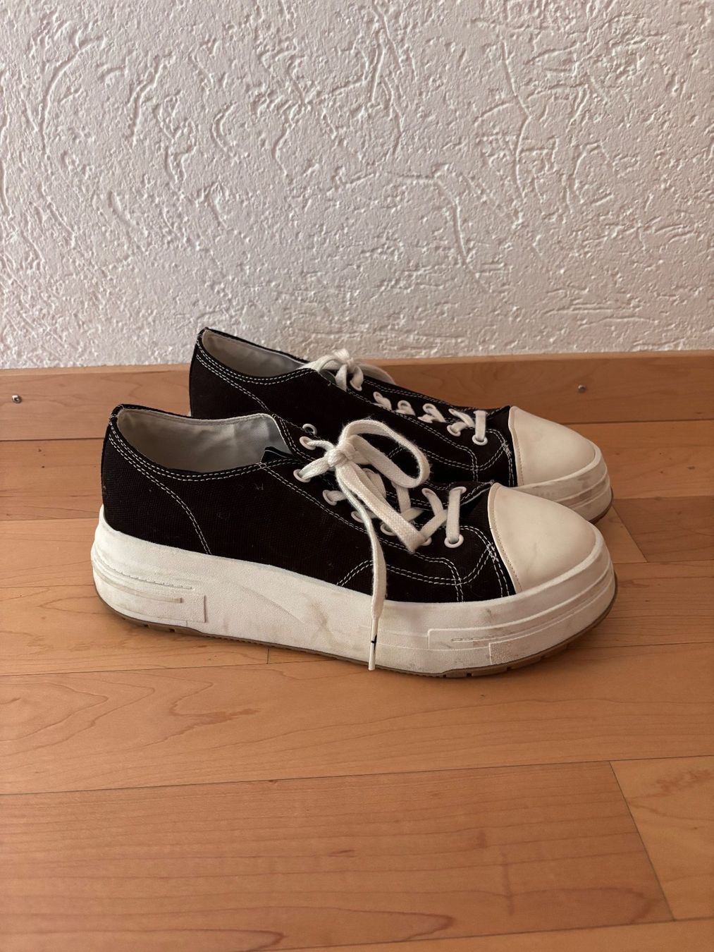 Tamaris Damenschuhe: Sneaker Tamaris Grösse 40 – Gebraucht aus Chur von lumerina 1