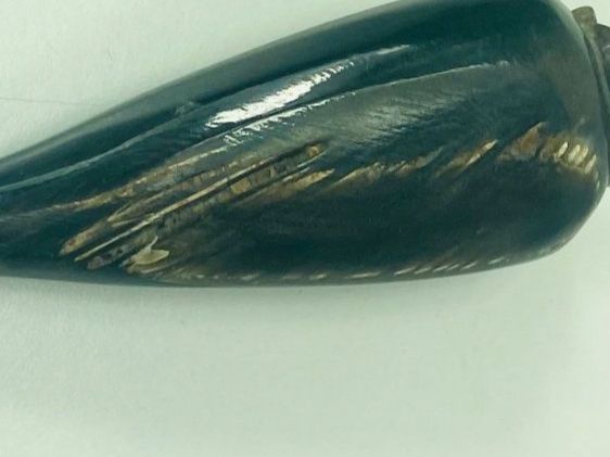 Anhänger: Amulett Horn oder Zahnstocher Behälter antik, handgeschnitzt – Gebraucht aus Zürich von Arche_Brockenhaus 9