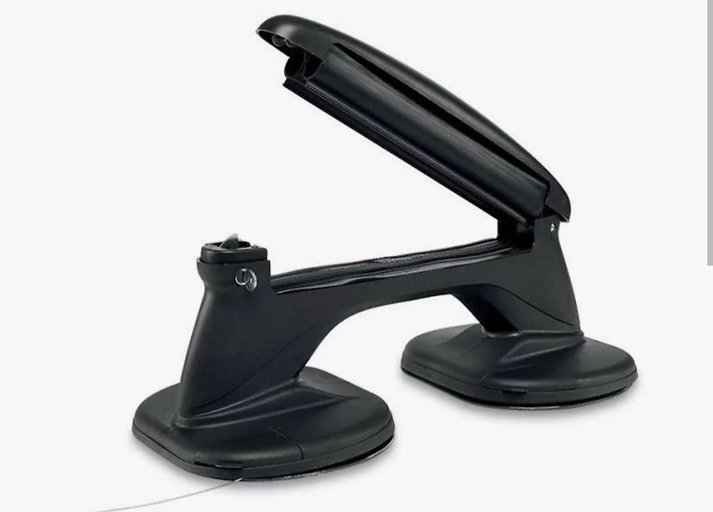 Supporti a parete: Magnetische Ski und Snowboardhalterung fürs Auto – Usato da Bottmingen venduto da san_j2p9 3