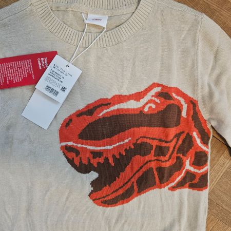 Neuer ungetragener Dino Pullover S.Oliver Gr. 140