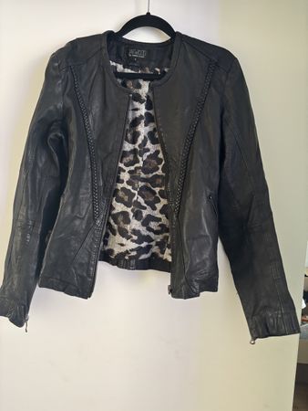 Schwarze Oakwood Lederjacke, Grösse S, Top Zustand!