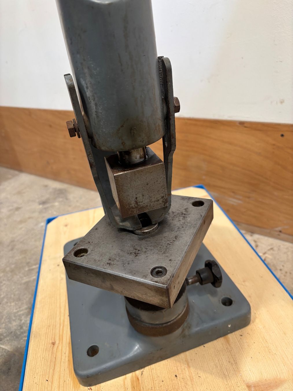 Tutte le macchine: Gressel Handhebelpresse, Kniehebelpresse – Usato da Winterthur venduto da ReUse_Baumarkt 4