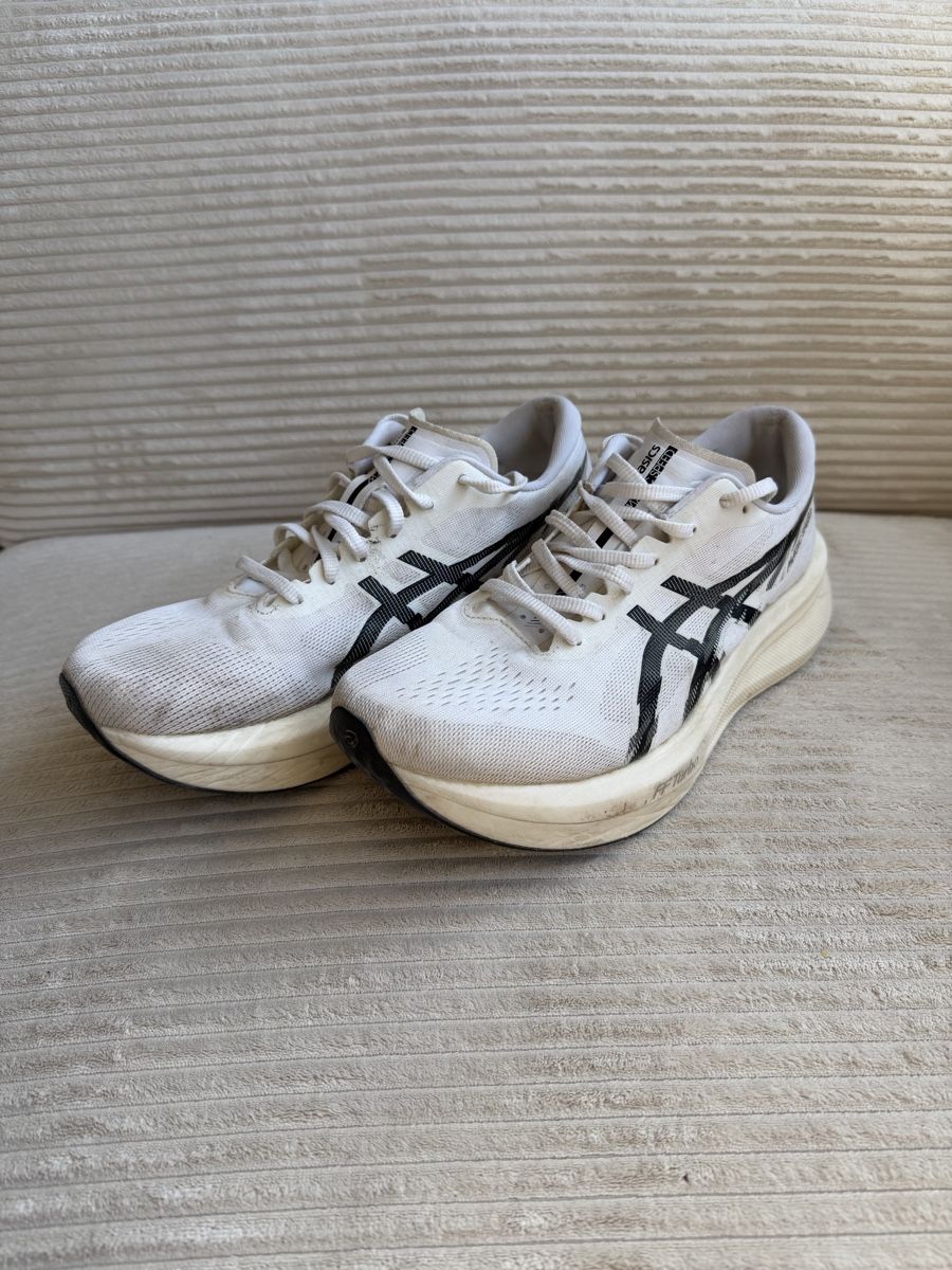 Asics Scarpe da uomo: Asics MagicSpeed 5 - 42 – Usato da Les Acacias venduto da Leotam