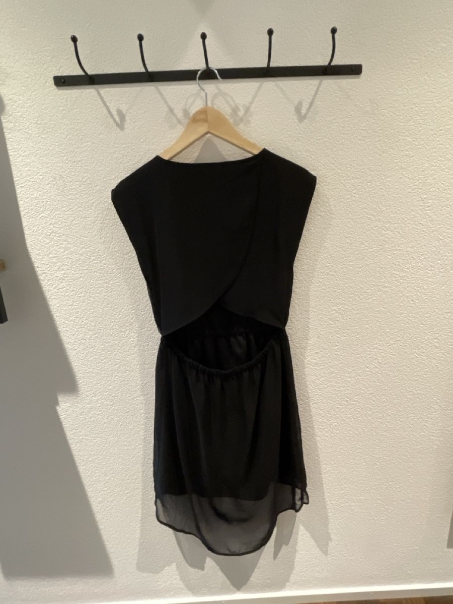 Vero Moda Vestiti: Schwarzes Kleid von Vero Moda – Usato da Schmitten FR venduto da Monei19 1