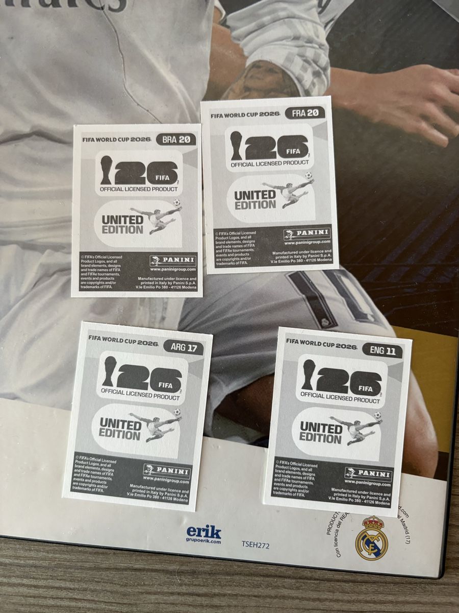 Panini Carte collezionabili: 4 Panini WM 2026 Messi Mbappe Bellingham Estevao – Nuovo e nell'imballaggio originale da Wünnewil venduto da VinRa 1