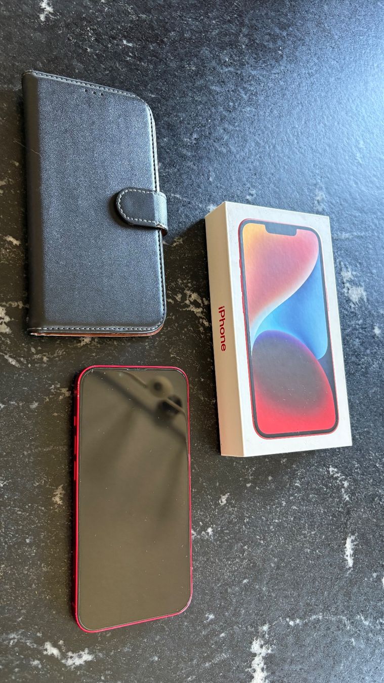 Apple Portables: iPhone 14 – D'occasion à Gstaad par steinergstaad 2