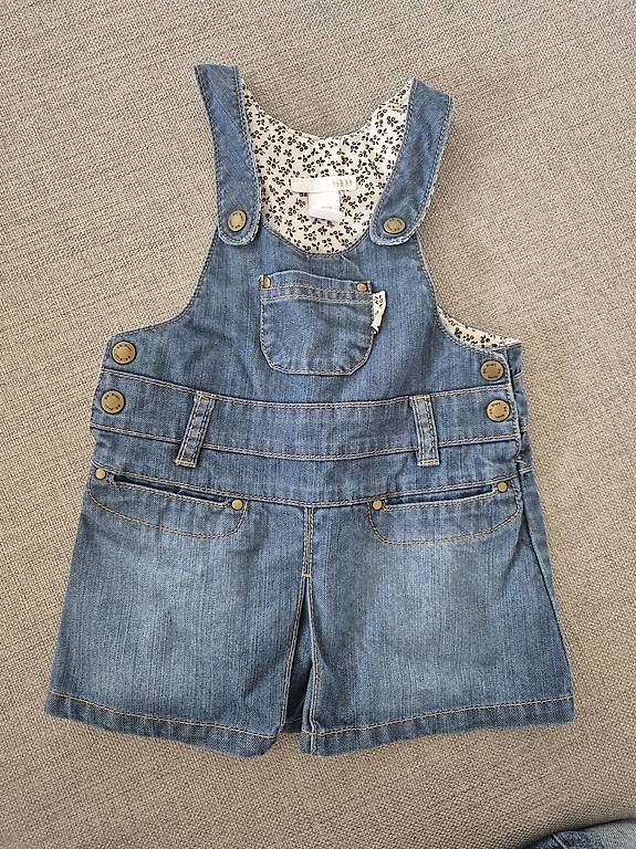 H&M Vestiti & Gonne: Latzröckchen/Kleid Gr. 74 – Usato da Bülach venduto da Best-Touchdown