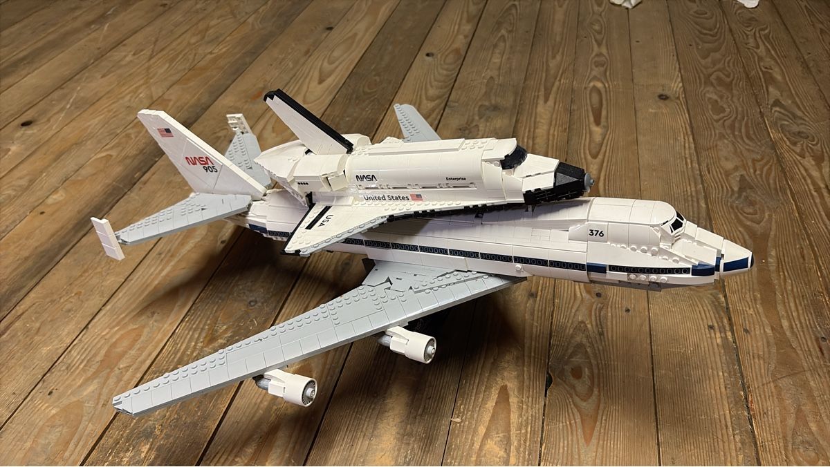 Lego Kit di costruzioni: LEGO Space Shuttle Carrier 747 – Usato da Zürich venduto da ckopetz