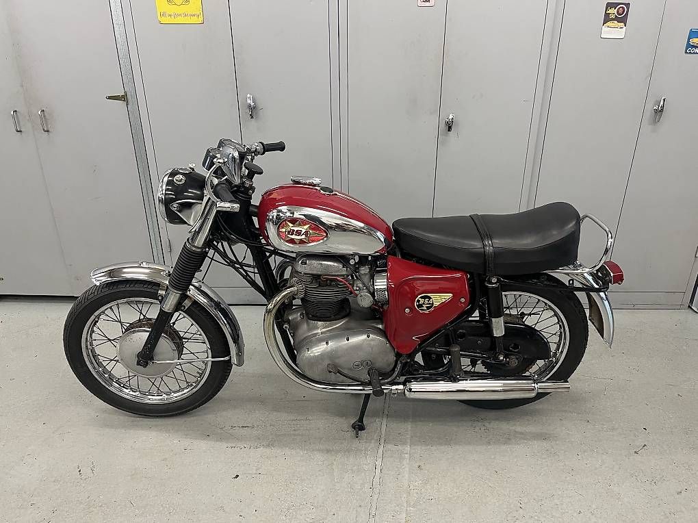 Route: BSA Rocket A65 – Défectueux à Gempen par nicobaum13