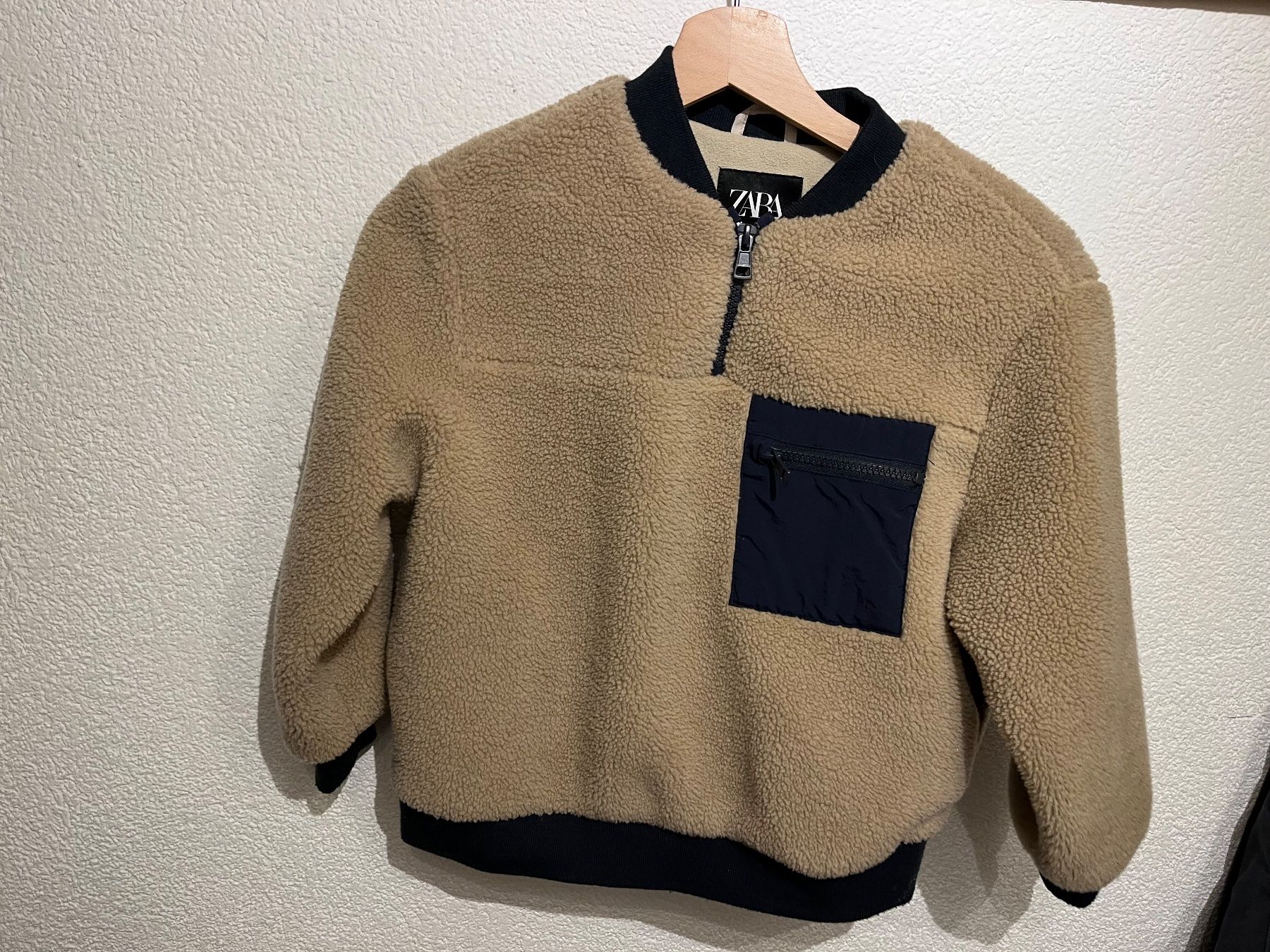 Zara Pullover & Sweatshirts: Teddy Pullover/ Jacke – Gebraucht aus Adelboden von Jestil20