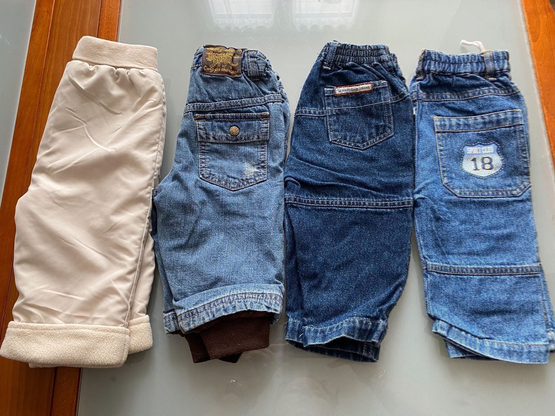 Hosen: Lot de 4 pantalons garçon T.68 – Gebraucht aus Le Brassus von lionete02