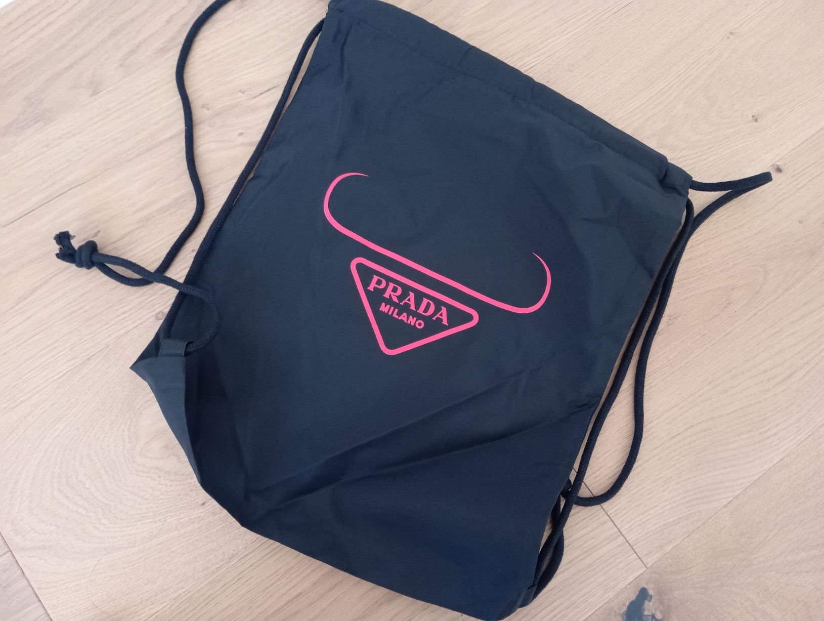 Prada Zaini: Prada Turnbeutel / Sportbeutel, neu – Nuovo (secondo la descrizione) da Romanshorn venduto da mololo 3