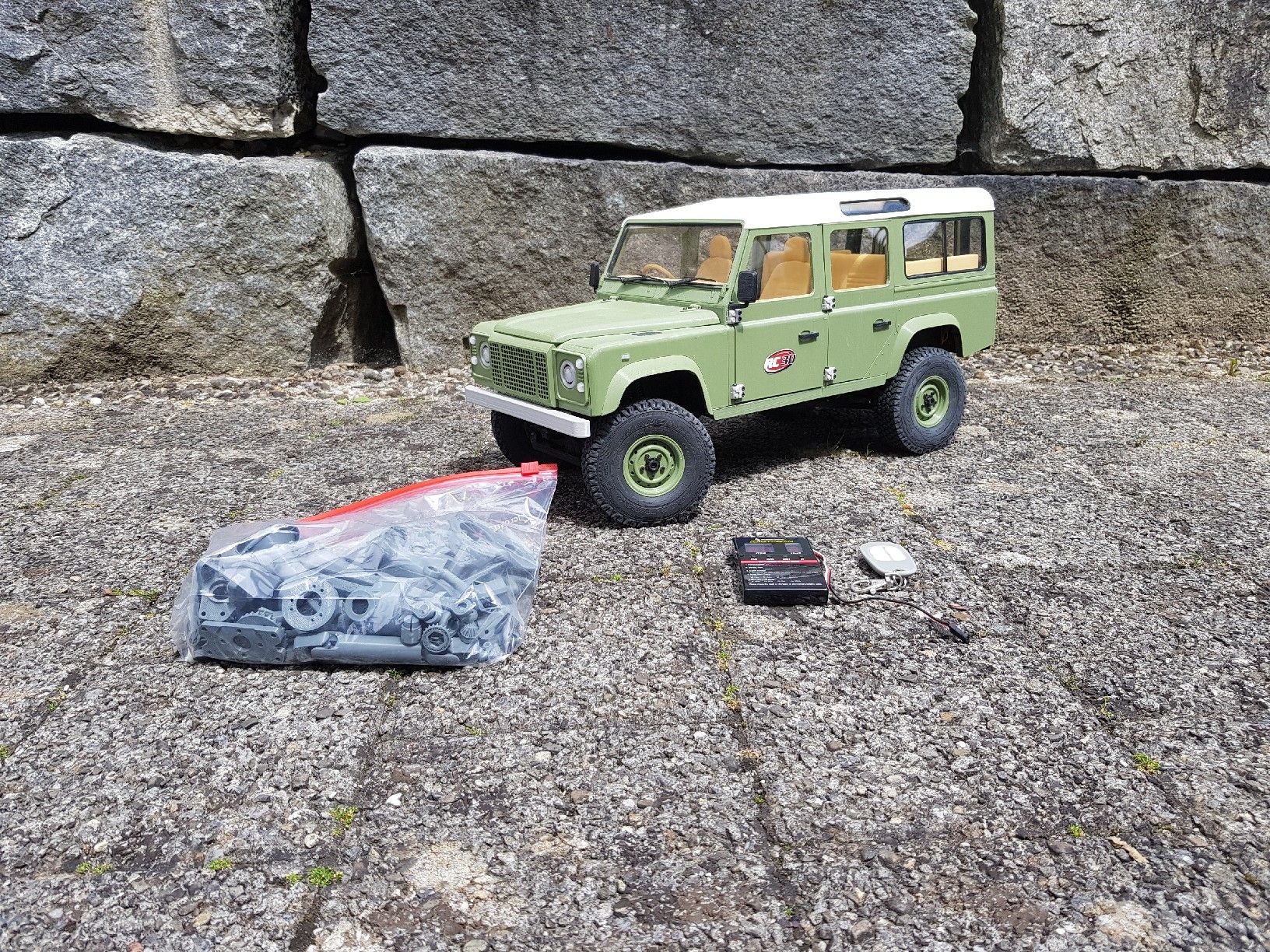 Modellismo RC: RC Landrover Defender – Usato da Hettlingen venduto da mat_ts7l 8