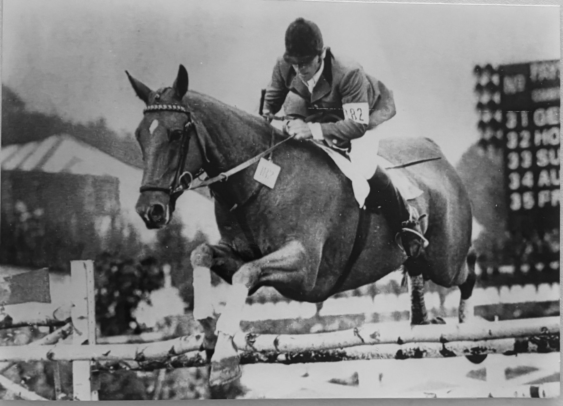 Ansichtskarten: Olympische Spiele 1976, Springreiter Bruno Candrian – Gebraucht aus Frauenfeld von Merk52