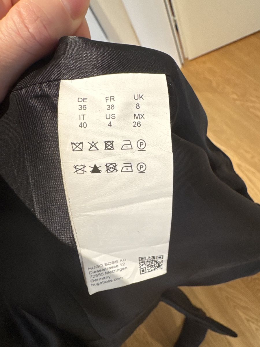 Hugo Boss Cappotti: Schwarzer Hugo Boss Mantel Gr. 36 – Usato da Niederteufen venduto da sophia2025 3