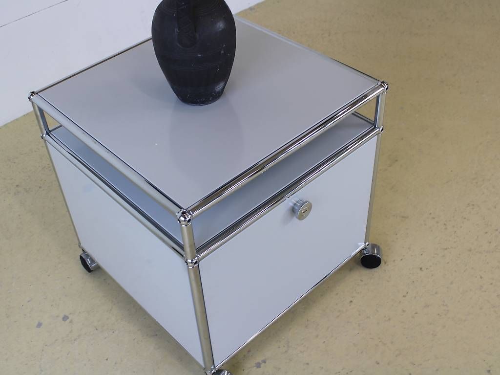 Tische: USM Möbel, Beistelltisch – Gebraucht aus Meinisberg von atelier_TILIJA 4
