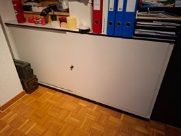 Weisser Aktenschrank mit Schiebetüren, Top Zustand!