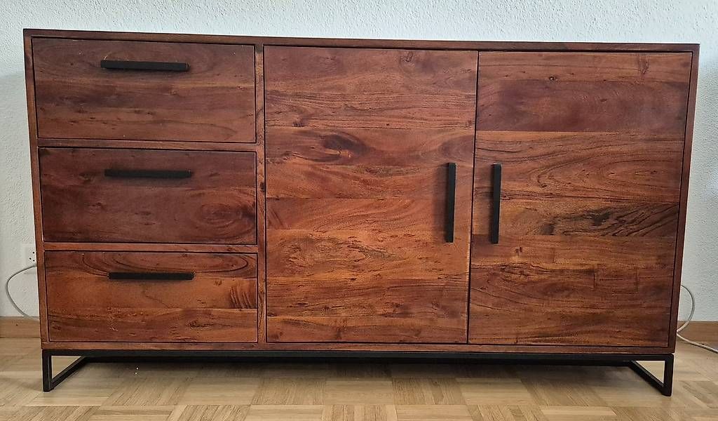 Cassettiere: Sideboard Akazie braun – Nuovo (secondo la descrizione) da bern venduto da sommer89
