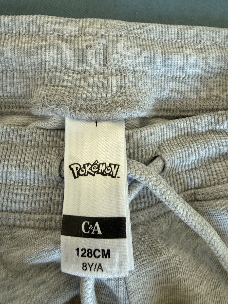 C&A Hemden, T-Shirts & Polos: Sommer Set: Pokémon T-Shirt + Shorts, Grösse 128 Top! – Gebraucht aus Thalwil von margogram99 3