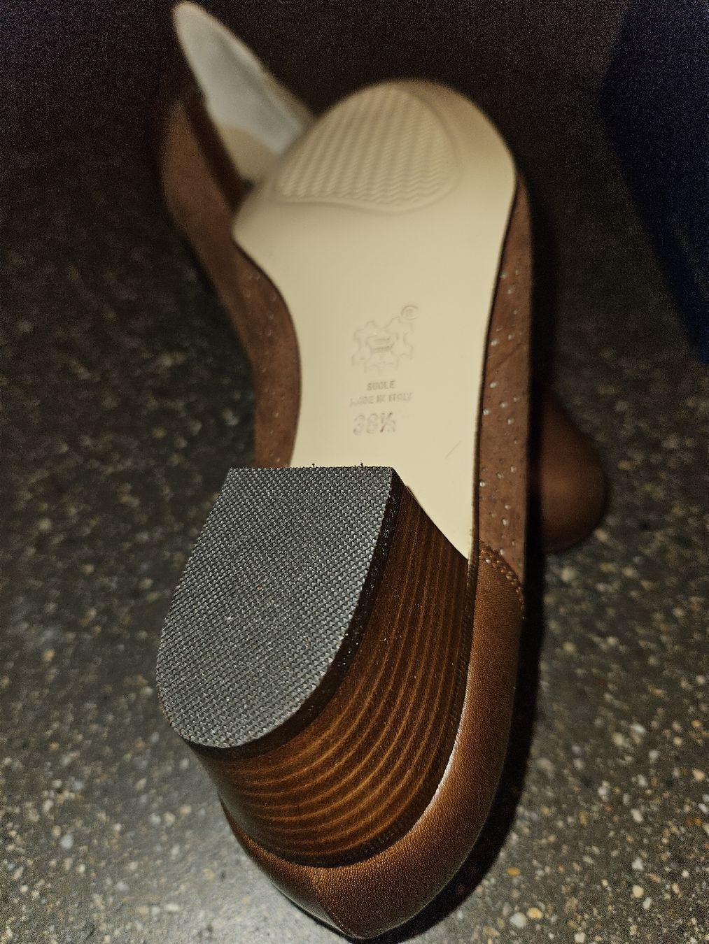 Scarpe da donna: Zafan Pumps 38 Leder braun Lochmuster – Nuovo e nell'imballaggio originale da Anwil venduto da tamoos 2
