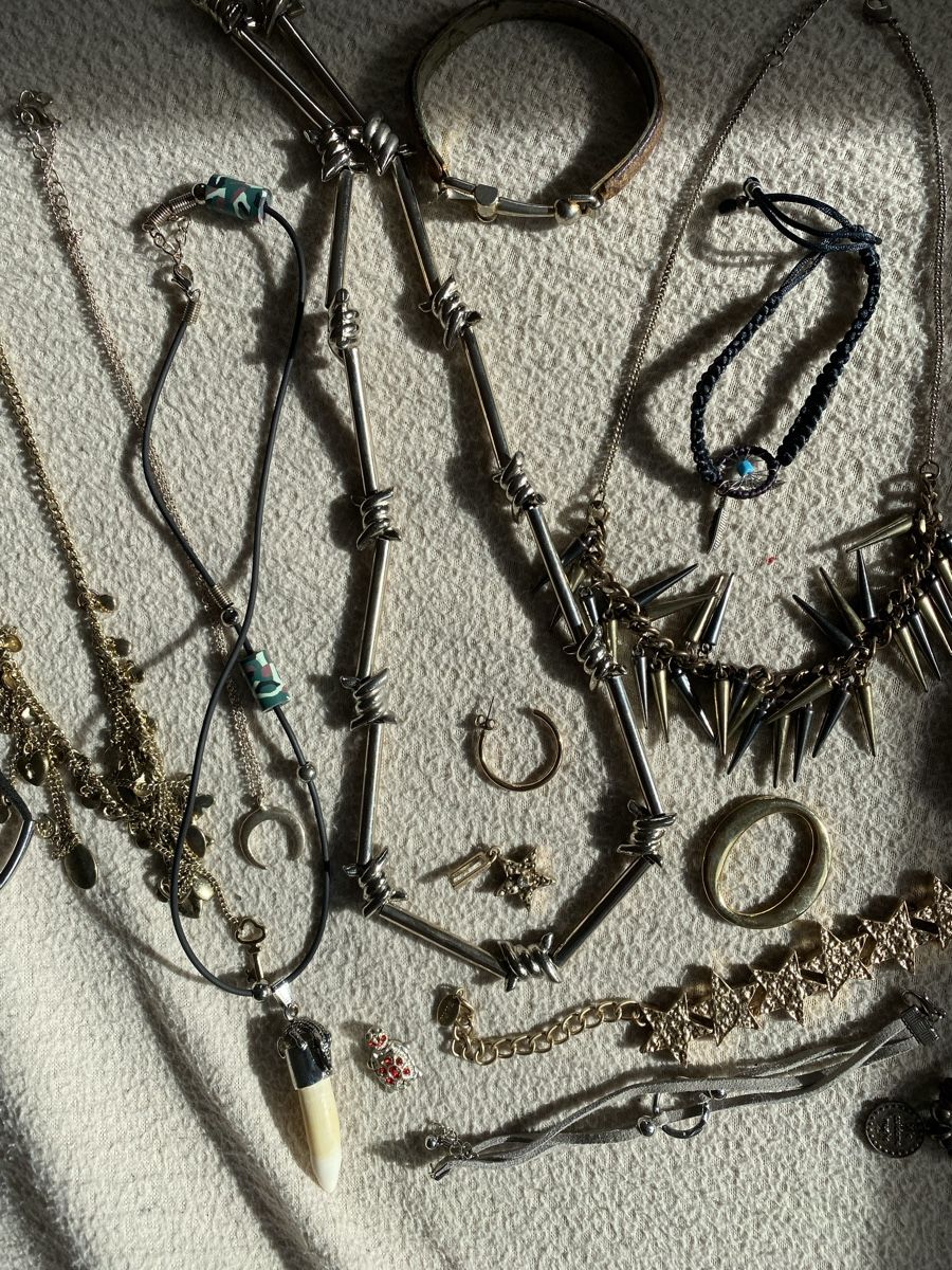 Altri gioielli: Lot bijoux fantesie – Usato da Küssnacht am Rigi venduto da FFKA 2
