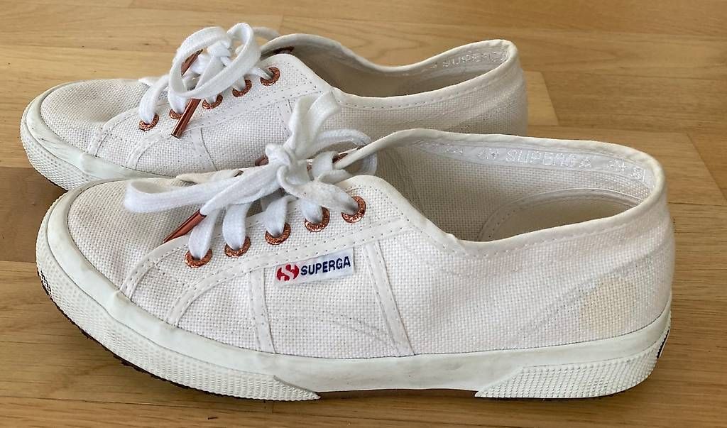 Superga Chaussures femmes: Superga Schuhe weiss Gr. 38 – D'occasion à Neuenhof par fiore011 1