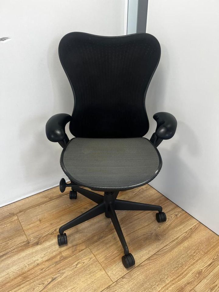 Herman Miller Stühle: Herman Miller Mirra Full Option Graphite – Gebraucht aus Purmerend von Offeco 9