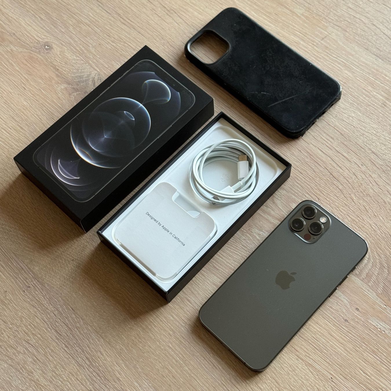 Apple Handys / Smartphones: iPhone 12 Pro Graphite 256 GB – Gebraucht aus Detligen von