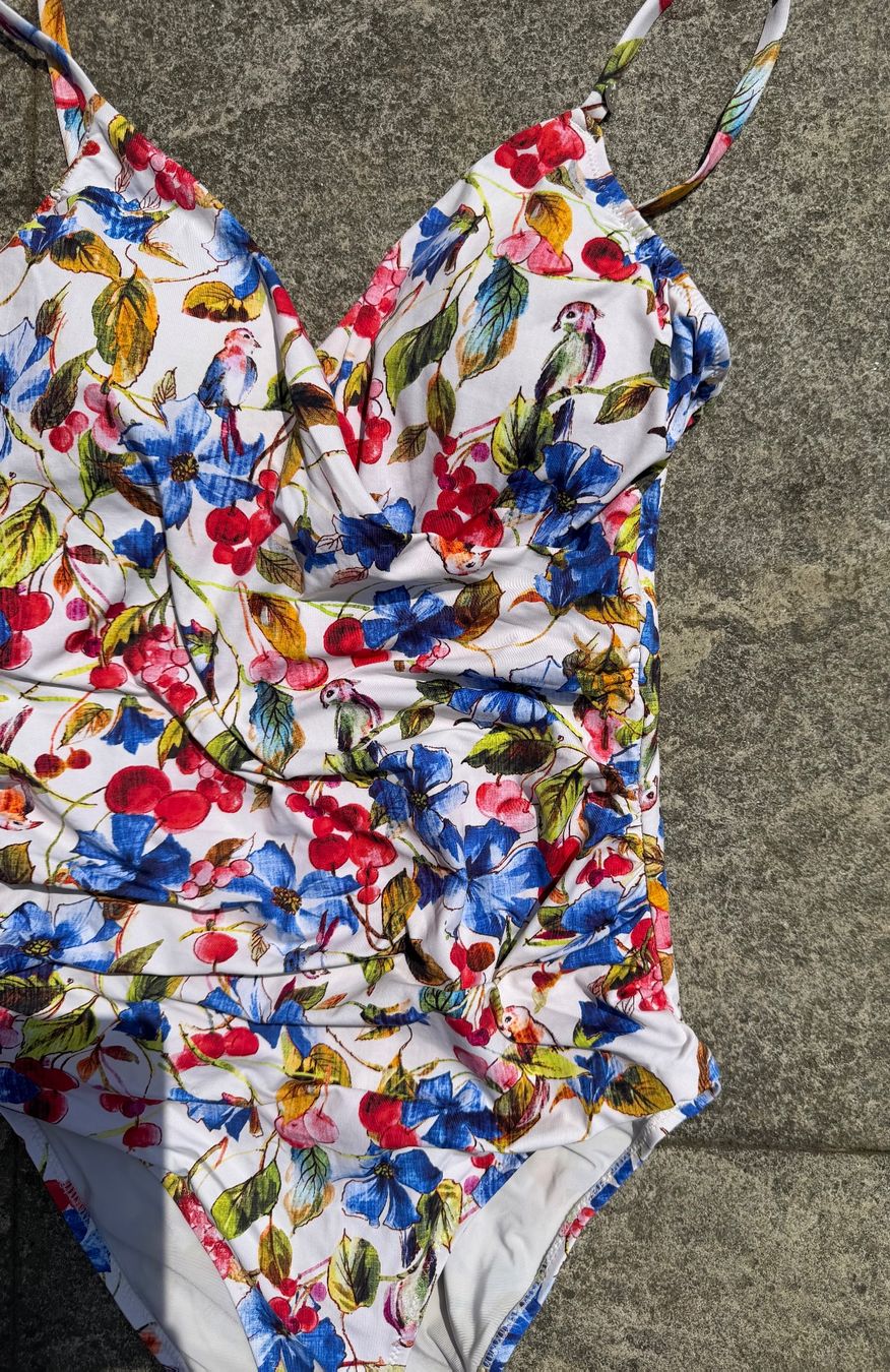 Costumi da bagno & Bikini: Hochwertiger Badeanzug Gr. L neuwertig – Usato da Lyss venduto da Landleben0 1