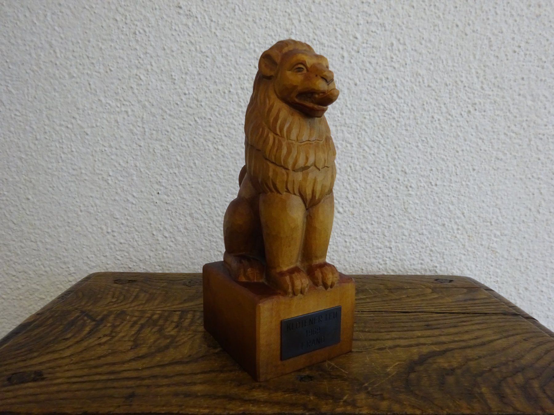 Sculture & Statue: Kloten Leu / Curling / Huggler – Usato da Esslingen venduto da eintagammeer 1