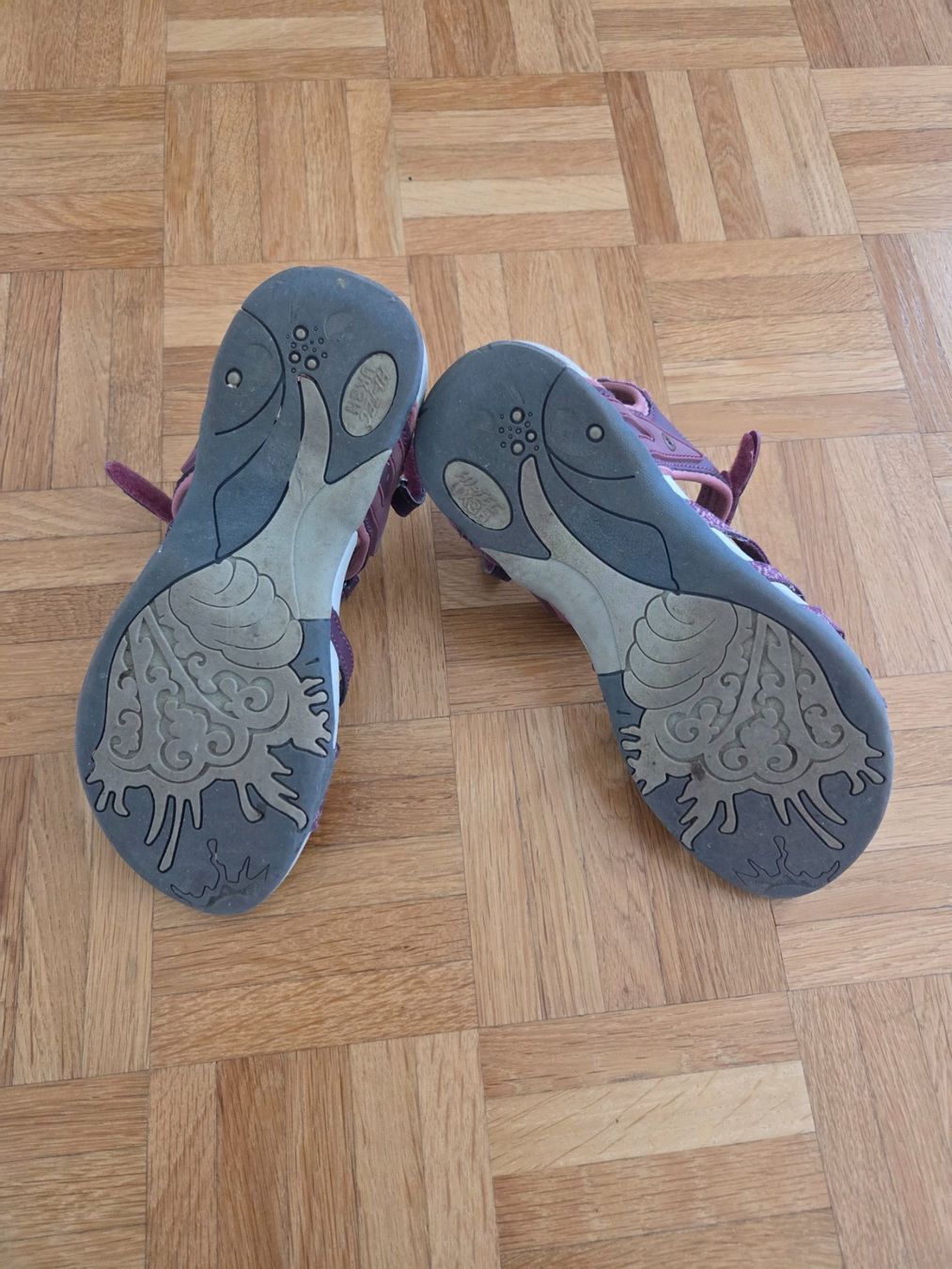 Hi-Tec Schuhe für Mädchen: Sandalen Hi-Tec Gr. 36 – Gebraucht aus Rudolfstetten von anjam81 2