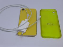 iPhone XR Gelb 64GB mit Zubehör guter Zustand