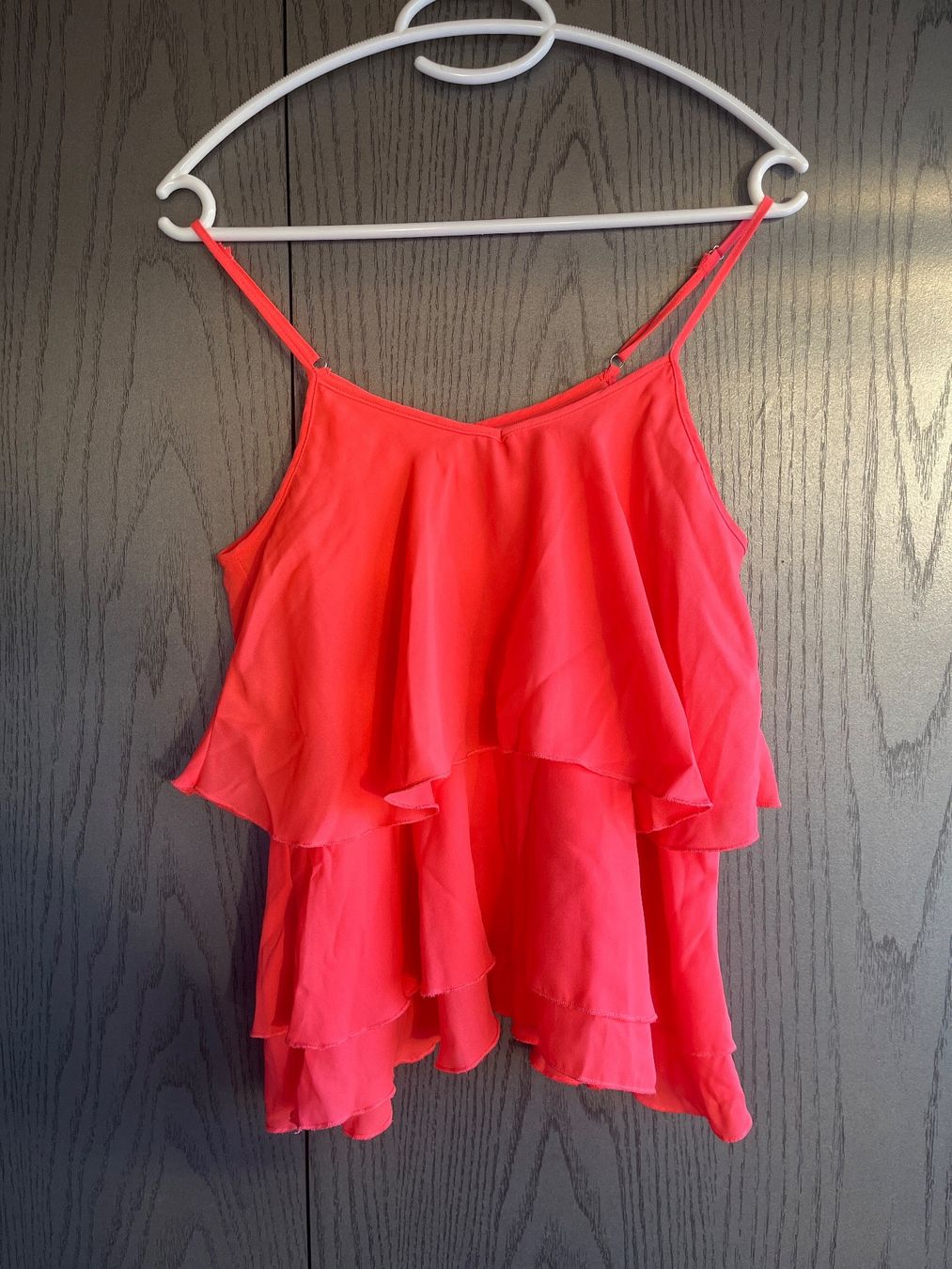 Hemden, T-Shirts & Polos: Top rose fluo – Gebraucht aus Le Locle von Ophelhugy