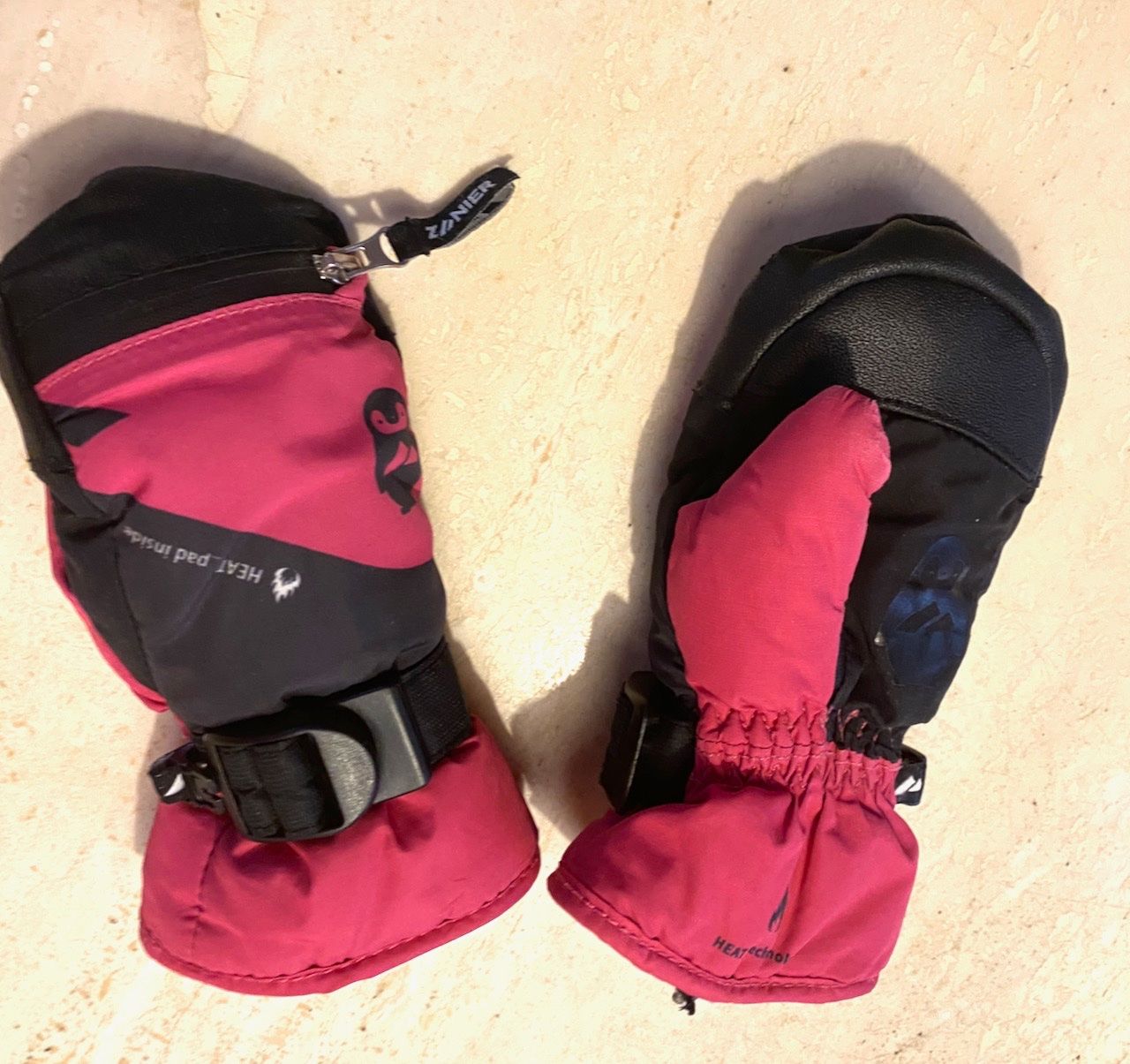 Guanti: Zwei Paar Mädchen Handschuhe 1-3 Jahre – Usato da Uster venduto da ros_pym8 1
