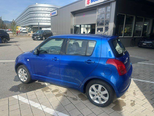 Suzuki Automobili: Suzuki Swift  1.3 4x4 – Usato da Oberriet SG venduto da jeepv8 1