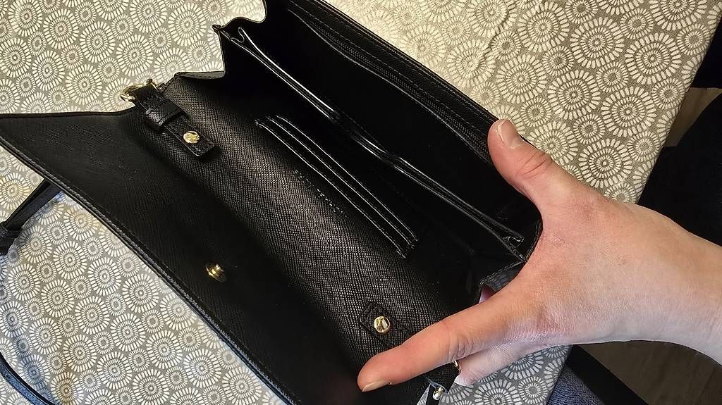 Borse da donna: Michael Kors Umhänge Tasche / Clutch – Usato da St. Gallen venduto da SabineBine 1