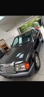 Mercedes-Benz 320E W124 Limousine schwarz Leder CH