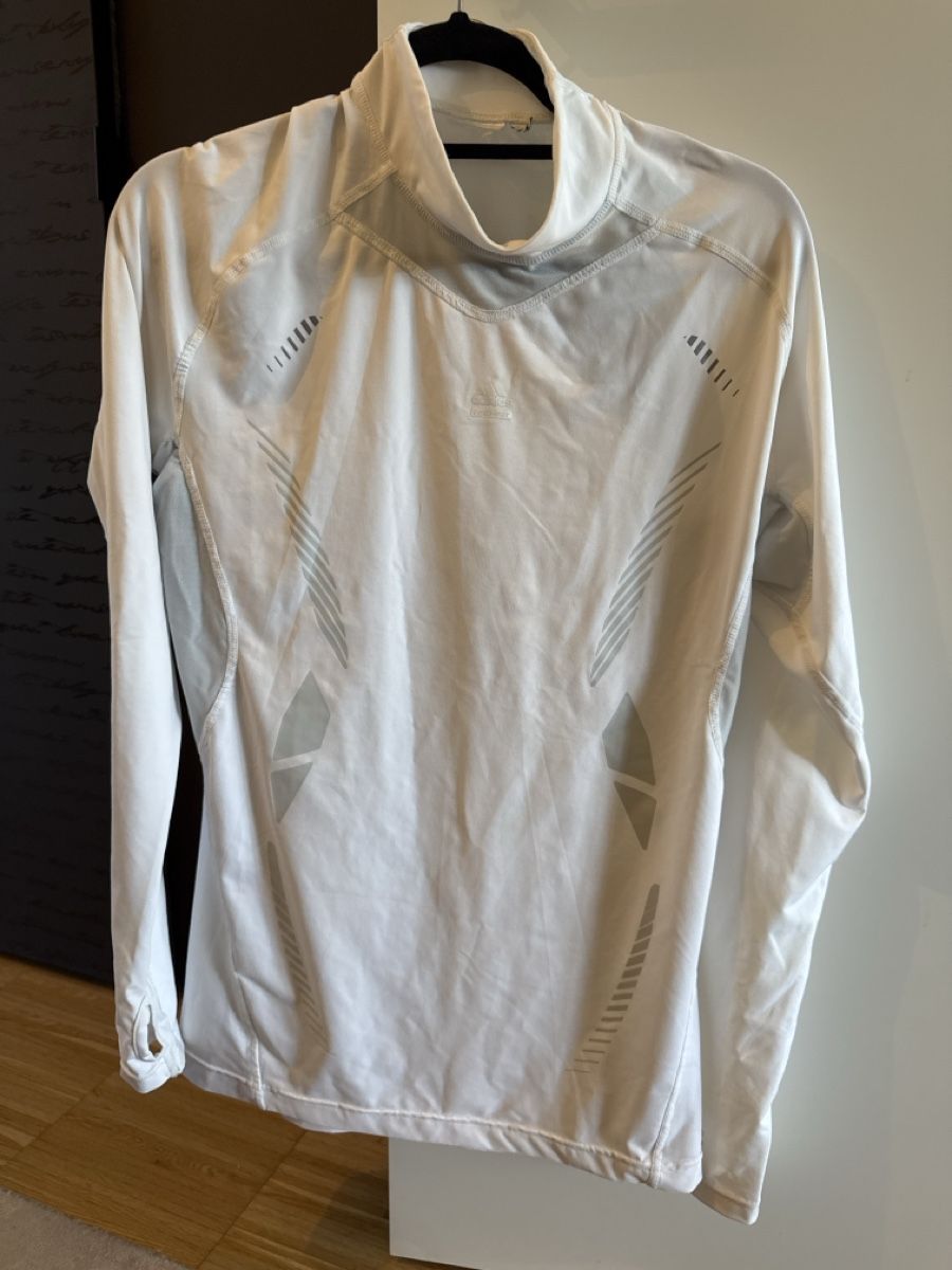 Adidas Pullover & Sweatshirts: Adidas Techfit – Gebraucht aus Menzingen von Dali2504