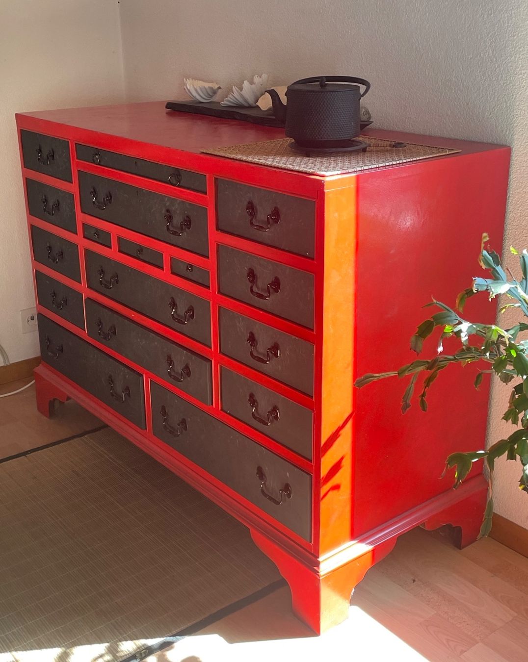 Cassettiere: Commode LEXINGTON de style asiatique – Usato da Biel/Bienne venduto da AyGr