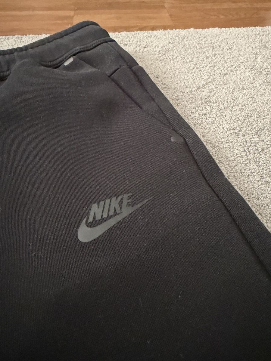 Nike Hosen: Nike Tech Fleece Shorts – Gebraucht aus Zürich von pab_7gfs 2