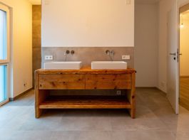 Waschbeckenunterschrank Aus Holz / Wooden Bathroom Cabinet