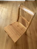 Holzstühle 