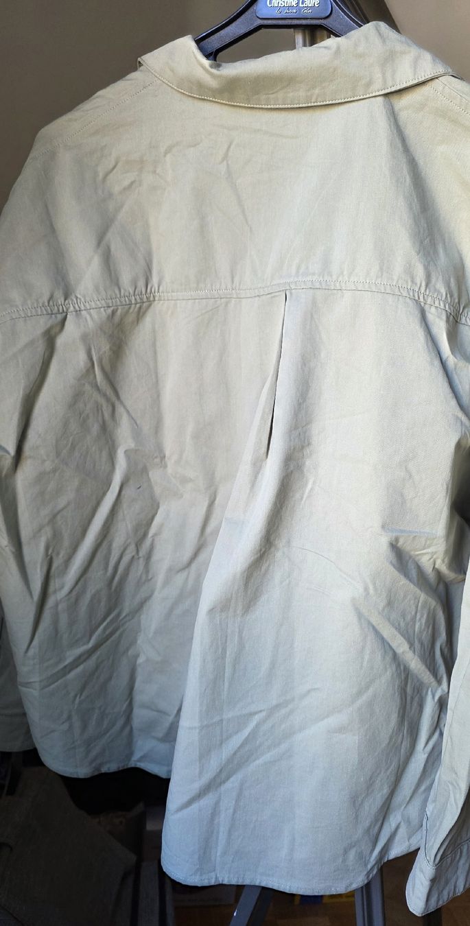 Blusen: Chemise / Blouse Kaki Taille Unique – Gebraucht aus Yverdon-les-Bains von van_dq65 9