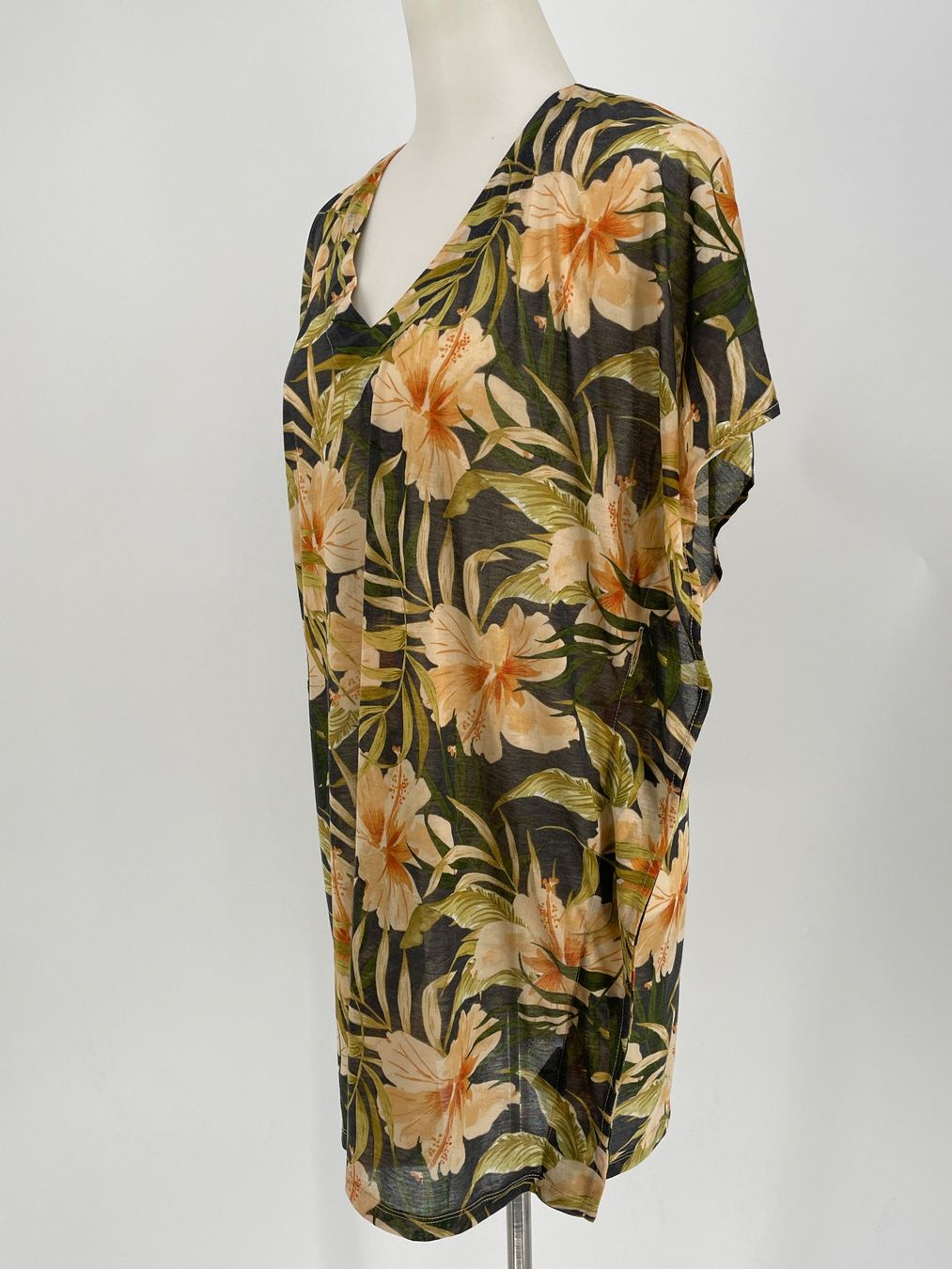 Tuniche: Tunika Strandkleid Blumenmuster Gr. S H&M – Usato da Auenstein venduto da moin. 1