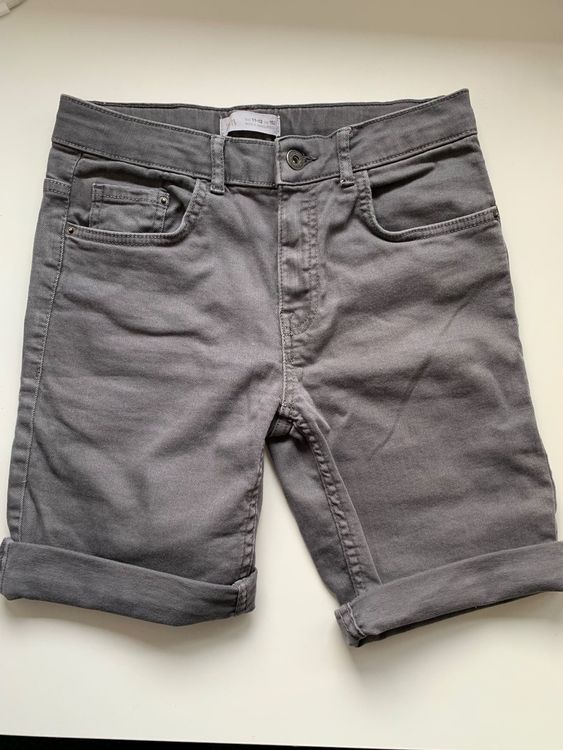 Zara Hosen: kurze graue Jeanshose / Hot Pants Grösse 11-12 (152cm) – Gebraucht aus Aarau von REVIVI 1