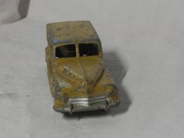 DINKY TOYS  PLYMOUTH WOODY  BESPIELT KEINE NUMMER AUF BODEN