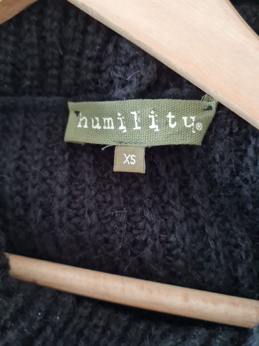 Pullover & Sweatshirts: Pull noir col roulé Humility XS chaud hiver – Gebraucht aus Payerne von wardi11 5